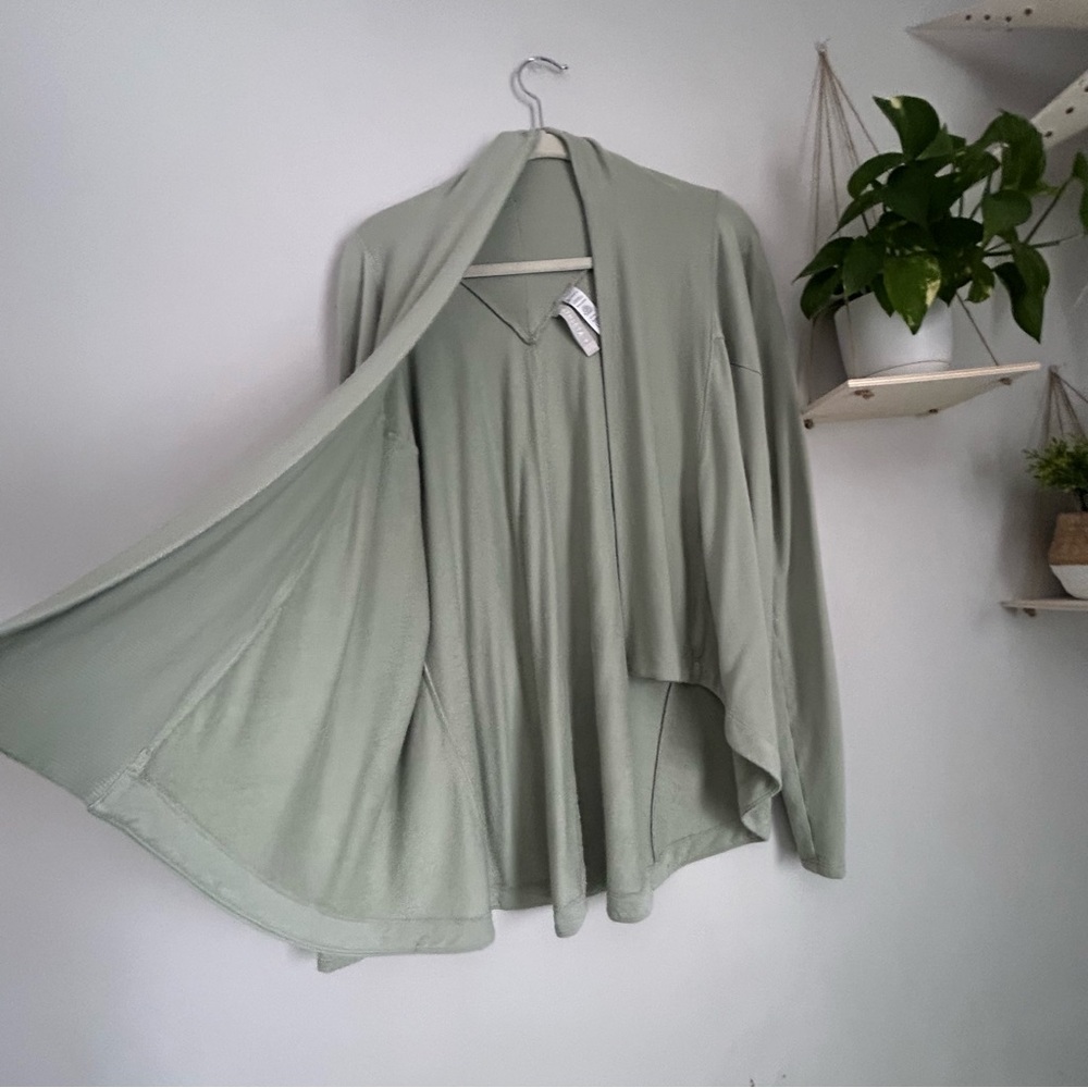 🩷 ATHLETA WOMEN'S OPAL GREEN LONG SLEEVE NIRVANA WRAP CARDIGAN SIZE MEDIUM - Picture 4 of 8